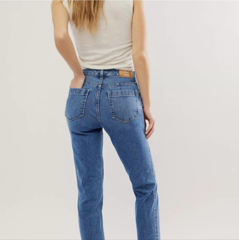 We The Free Curvy High Rise Vintage Straight Jeans - Size 30